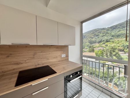 Location Appartement 2 pièces 46m² MENTON 06500 - Photo 4