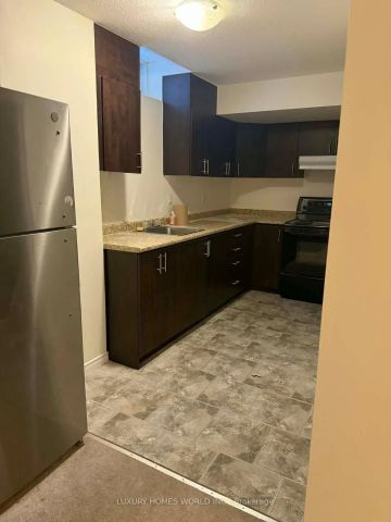 605 Remembrance Road - Photo 2