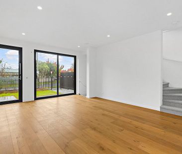 Unit 3/1 Winton Street, Burwood. - Photo 1