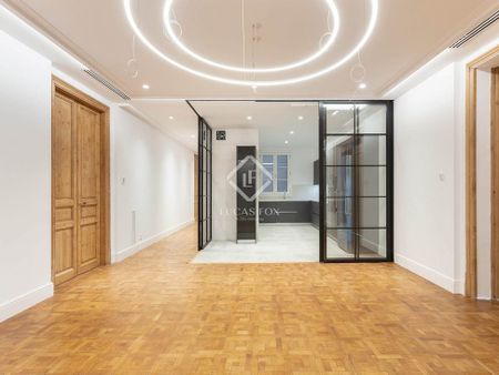 BARCELONA, Catalonia 08007 - Photo 5