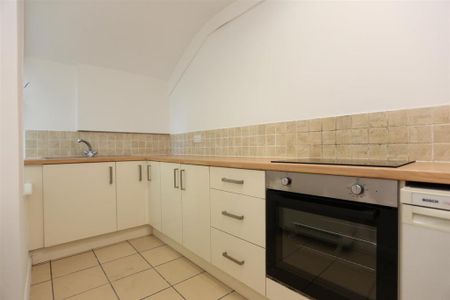 Studio to rent - Photo 5