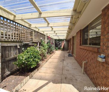 SPACIOUS LIVING - Photo 4