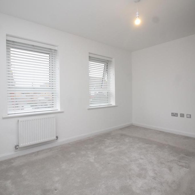 4 bedroom townhouse to rent - Photo 1