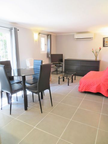 T2 MEUBLÉ 560€ H.C Nîmes Vauban, 37m² - Photo 2