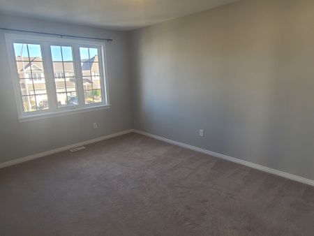 For Lease - 621 Pepperville Crescent, Kanata, Ontario - Photo 3