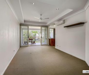 Modern Top Floor Apartment - Call Now to Inspect! - Photo 6