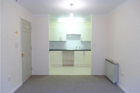 2 bedroom retirement property to rent - Photo 4