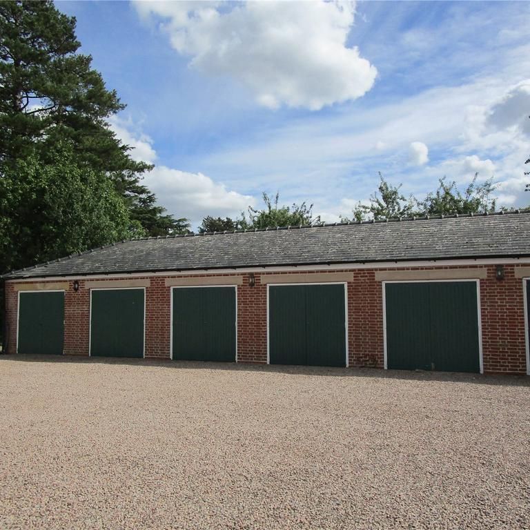 4 bedroom house to rent - Photo 1