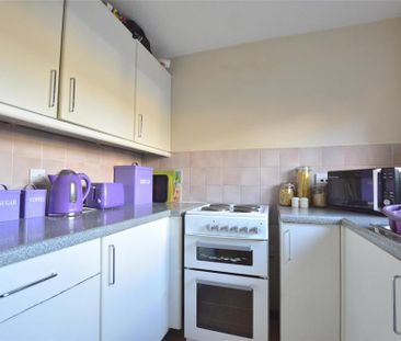 3 bedroom terraced house to rent - Photo 4