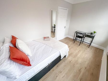 4 bedroom house to rent - Photo 3