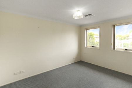 4 Bedroom Duplex in Pime Location - Photo 2