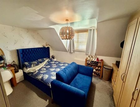 4 Bedroom Semi Detached To Let - Photo 3