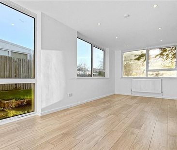 4 bedroom semi-detached house to rent - Photo 5