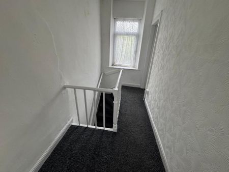 2 bedroom end of terrace house to rent - Photo 3