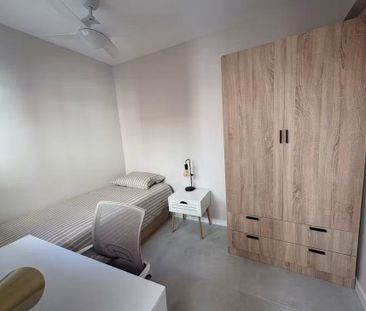 Carrer de Colón, Valencia, Valencian Community 46113 - Foto 4