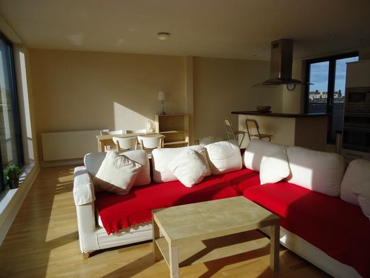 3 bedroom penthouse to rent - Photo 1