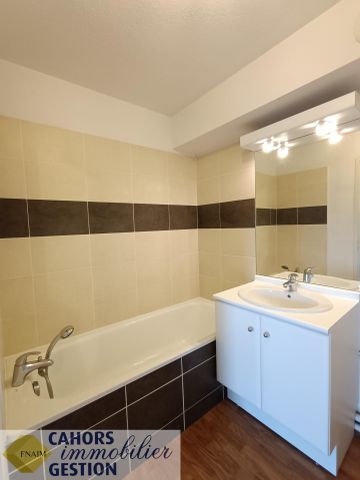 Location Appartement 2 pièces 42m² CAHORS 46000 - Photo 3