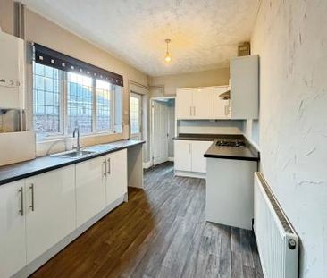 3 bedroom Terraced House To Let - Photo 6