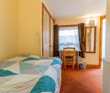 2 Neville Terrace - Photo 5