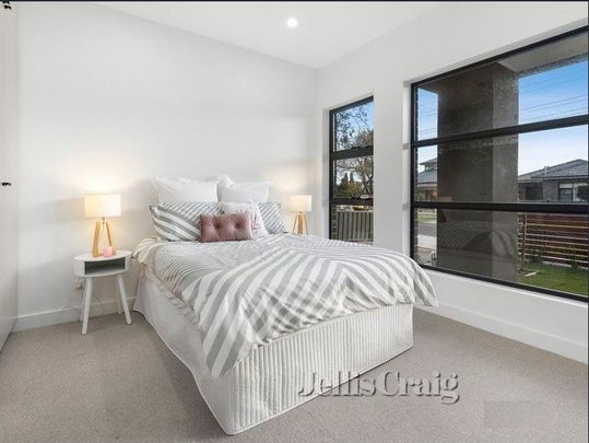 2/42 Graham Street, Newport - Photo 1