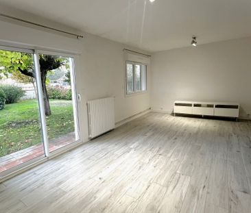 Location Maison 3 pièces 75m² PAREMPUYRE 33290 - Photo 2