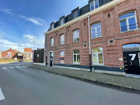 Ruim gelijkvloers appartement/benedenwoning met 3 slpks - Photo 2