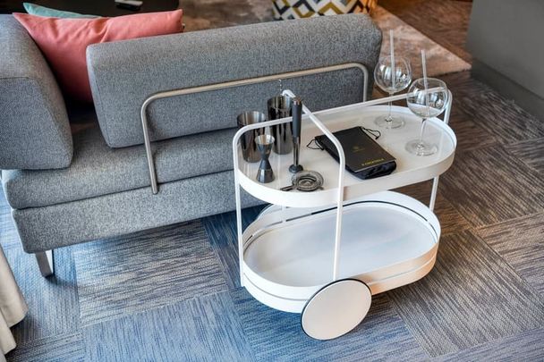 "Abheben im möblierten Apartment "PC-21" im The Tower, Stans" - Photo 1