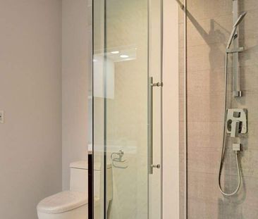 2 CH - 2 SDB - Sherbrooke - $1,600 /mo - Photo 3