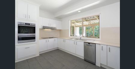 Coastal Living in a Peaceful Peregian Beach Pocket - Photo 2