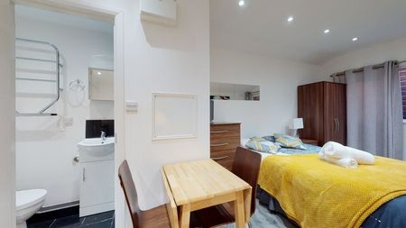 Studio Flat, Chatsworth Road, NW2 - Photo 2