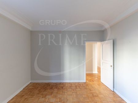 4 room luxury Flat for rent in Avenida Brasil (Foz do Douro), Porto, Distrito do Porto - Photo 4