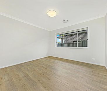 4 Bedroom House available for lease in LEPPINGTON - Photo 1