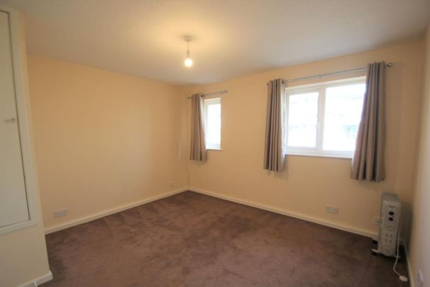 Waverley Court, Woking, Surrey, GU22 - Photo 1