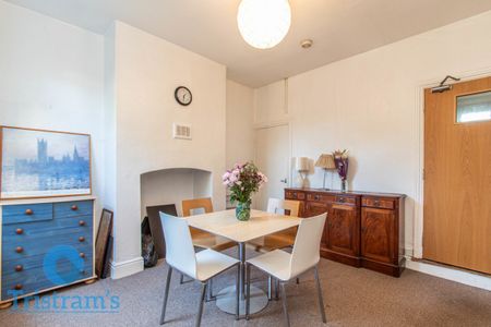 3 bed Mid Terraced House for Rent - Photo 3