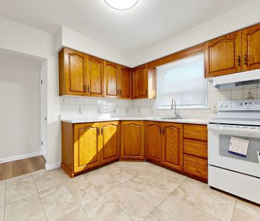 For Lease - 15 Maretta Avenue Unit# Upper, Toronto, Ontario - Photo 2