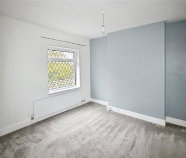 3 bedroom end of terrace house to rent - Photo 5