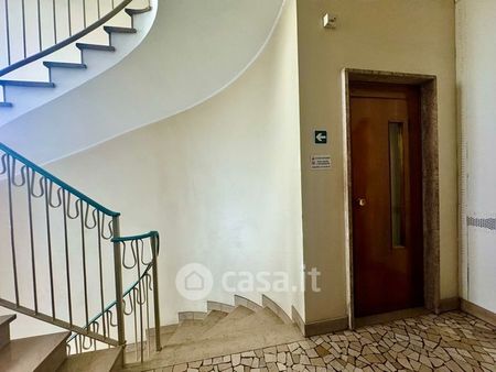 Bilocale in Affitto in Via Antonio Fogazzaro 31 a Milano - Photo 2