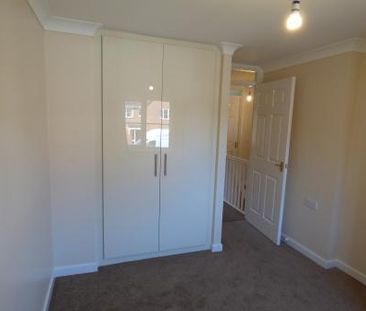 4 bedroom detached house to rent - Photo 6