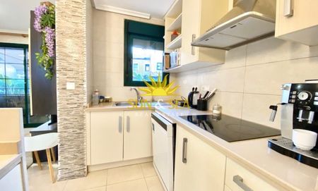 SEMI-DETACHED CHALET FOR RENT, 3 BEDROOMS AND 2 BATHROOMS IN TORREVIEJA - ALICANTE - Foto 5