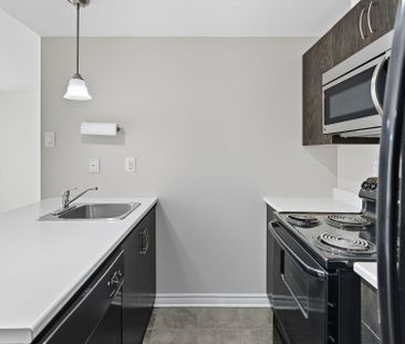 For Lease - 330 Everest Private Unit# A, Elmvale Acres and Area, On... - Photo 1