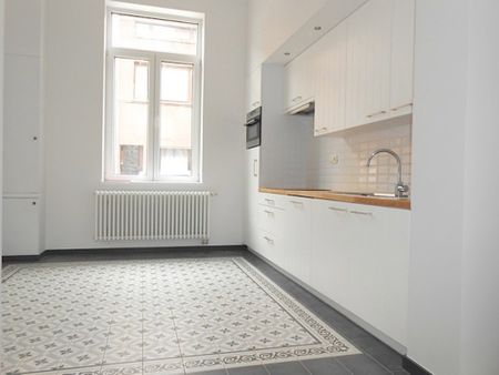 Subliem gerenoveerde authentieke herenwoning met tuin (30 m2) - Photo 2