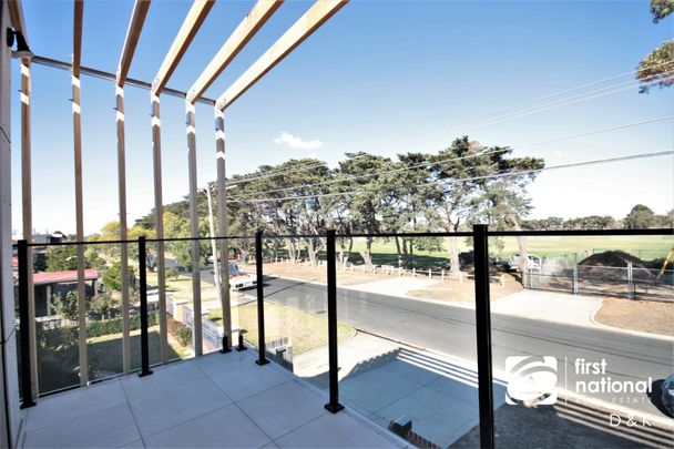 Modern Townhouse with Park Views - Photo 1