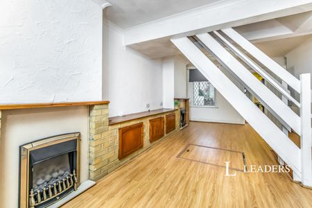 2 bedroom house to rent Whitehorse Hill, Chatham, Kent, ME5 - Photo 3