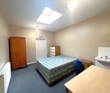 Stokes Croft, Bristol - Photo 6