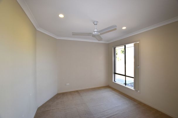 :: LIVE IN STYLE.. AT THIS SOUGHT AFTER ADDRESS - Photo 1