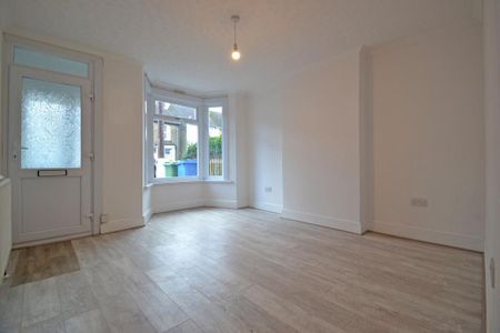 3 bedroom terraced house to rent - Photo 2
