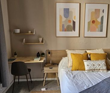 Carrer de Pau Claris, Barcelona, Catalonia 08037 - Photo 6