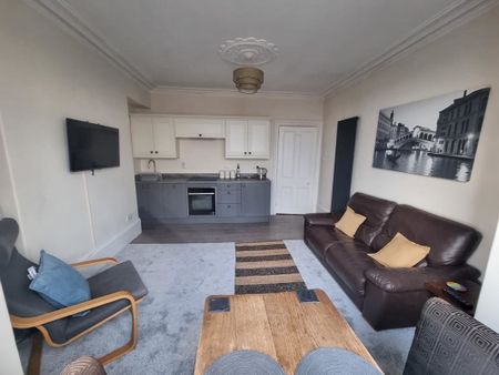 Grampian Road, Top floor right, AB11 - Photo 5