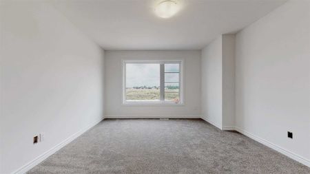 For Lease - 374 Bradshaw Drive, Stratford, Ontario - Photo 2