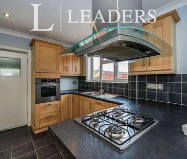 Highclere Avenue, Havant, PO9 - Photo 3